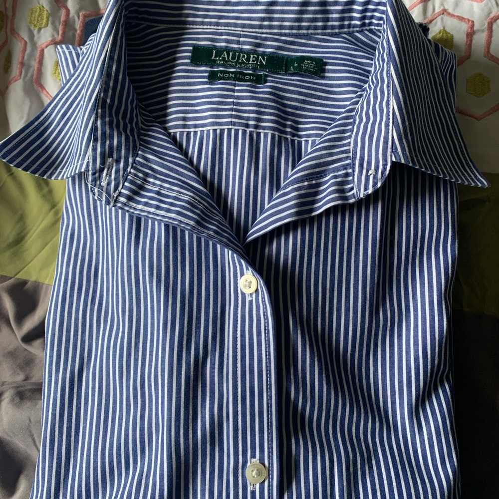 Ralph Lauren bottom down shirt for women.  . Long sleeve, size large